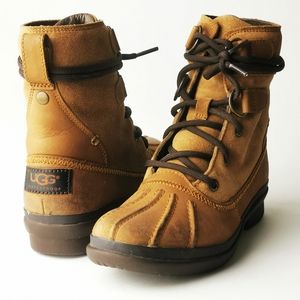 Ugg Cecile Waterproof Winter Boots size 5